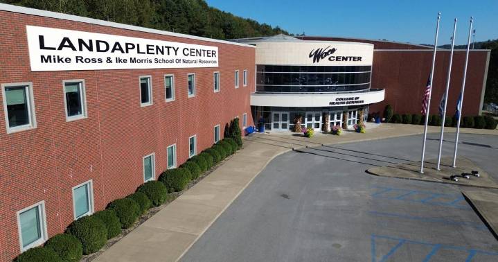 Glenville State students collaborate with international universities on invasive plant research