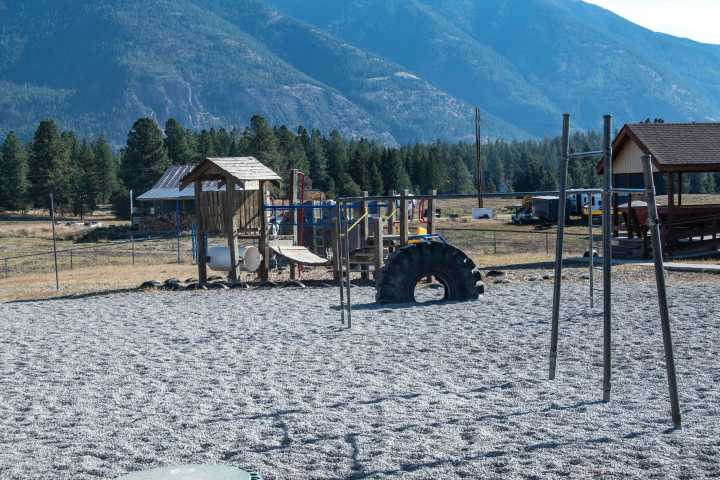 Deer Park School Boosters Home in on New Playground Fundraising Efforts