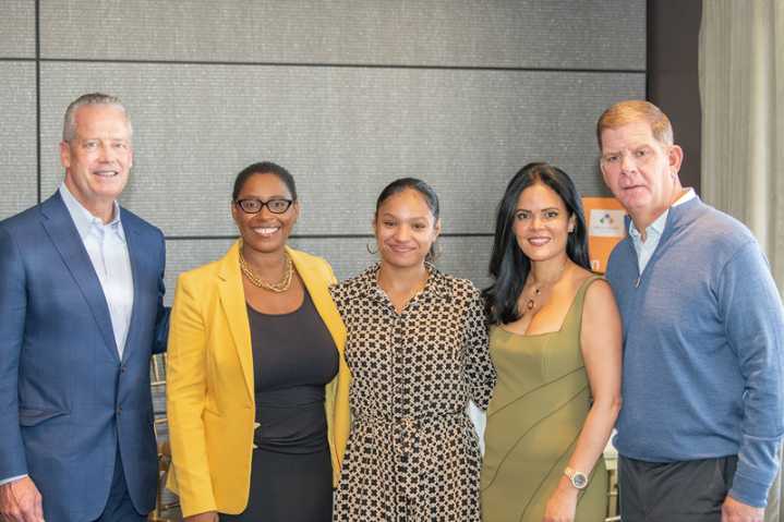 Urban College of Boston celebra lanzamiento del Comité de la Fundación
