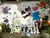 Vecinos de Tláhuac convierten su barrio en galería de Día de Muertos