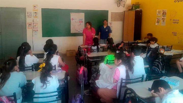 El CAMM Avenida realizó un taller sobre hidratación y salud renal en la Escuela Municipal N°1