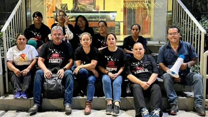 Protestan familias frente a la Funeraria Latino Americana por caso del crematorio Plenitud en Juárez