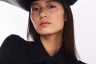 Dior demuestra que se puede hacer un eyeliner natural