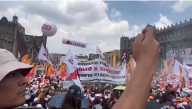 Exigen a Sheinbaum romper relaciones con Israel durante mensaje en el Zócalo