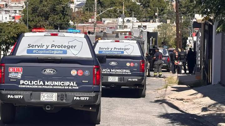 Asesinan a balazos a dos jóvenes en Cuauhtémoc; dispararon más de 40 veces contra ellos
