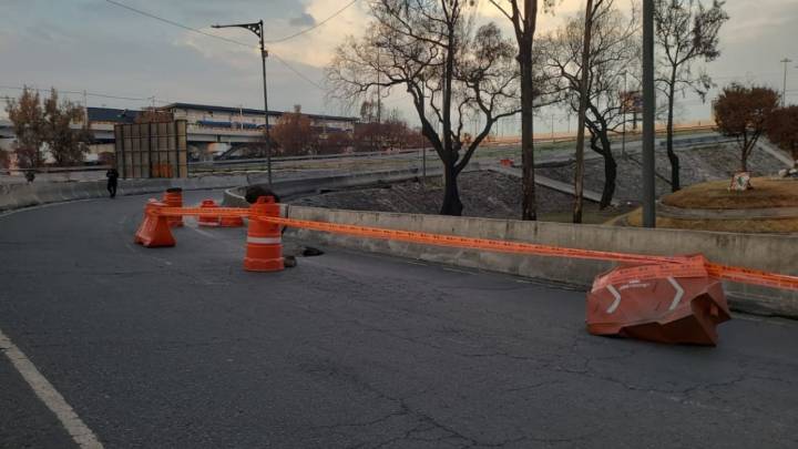 Se forma enorme socavón en Puente de la Concordia, alcaldía Iztapalapa cierra la circulación vial