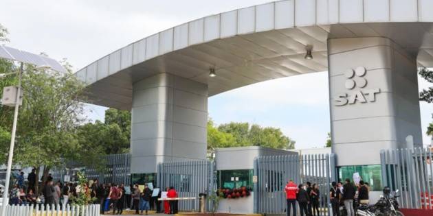Protesta de trabajadores del SAT podría traer estas consecuencias para los contribuyentes