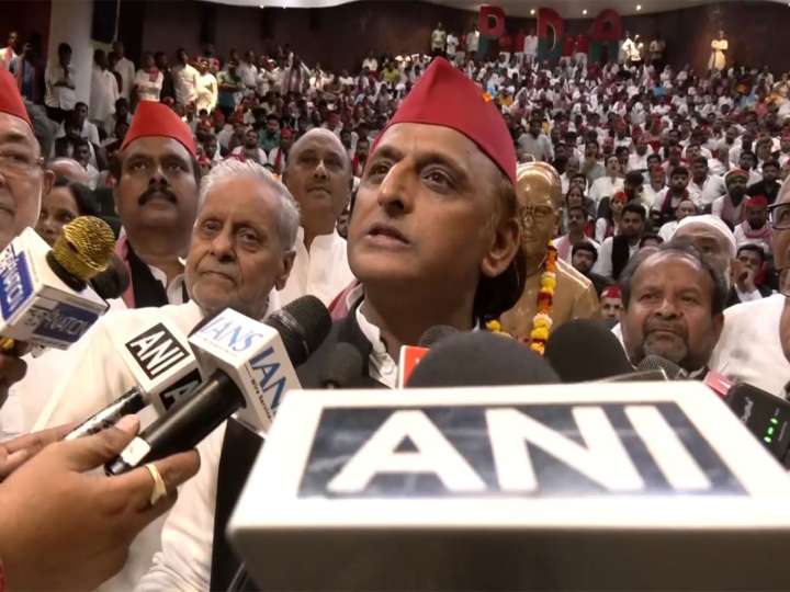 Akhilesh Yadav questions Facebook account suspension