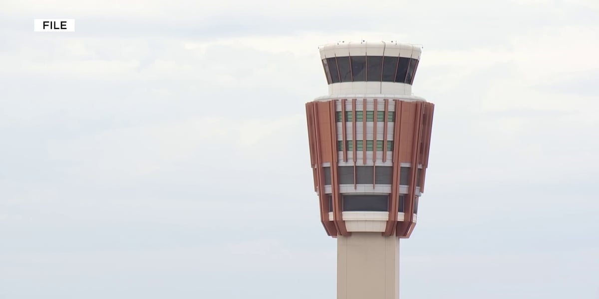 Arizona air traffic controllers face financial strain as shutdown enters day 30