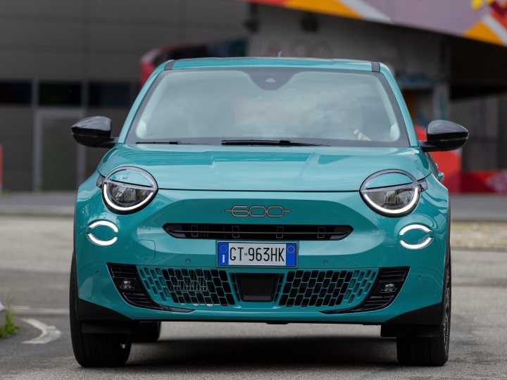 Lanzamiento del Fiat 600: qué trae y cuánto cuesta la nueva generación de este clásico reinventado