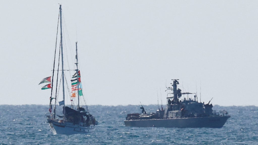 Israel expulsó a tres argentinos que viajaban en la flotilla internacional que buscaba llegar a Gaza