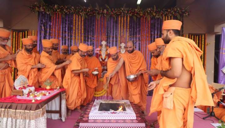 Delhi: Grand ‘Vishwashanti Mahayagna’ Held At Swaminarayan Akshardham Mandir