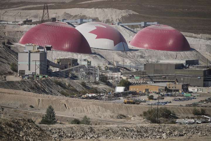 Fund managers push to keep Teck Resources in Canadian stock benchmarks