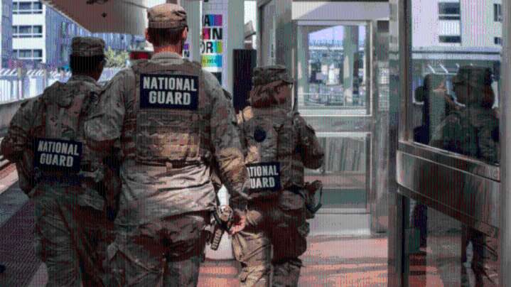 Presidente de EEUU. Donald Trump envía 300 militares a Chicago para detener protestas contra redadas de migrantes