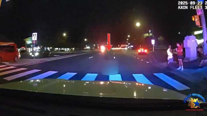 Estados Unidos: policía atropelló a mujer a la que intentaba auxiliar y le causó la muerte