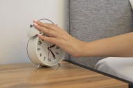 Daylight saving time ends: Canadians gain extra hour this weekend