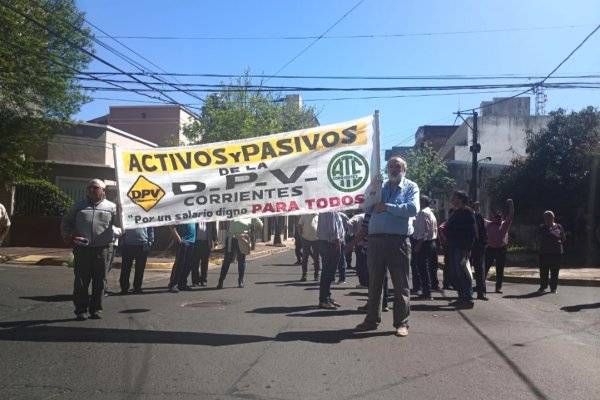 RECLAMO! Viales correntinos marcharon por mejoras laborales