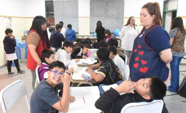 Comenzó el Festival de la Lectura en la Escuela 207 del barrio Inta