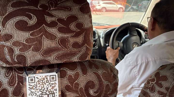Mumbai Taxi Driver's Innovative Hack To Support Rapper Son; Links QR Code To His YouTube Channel