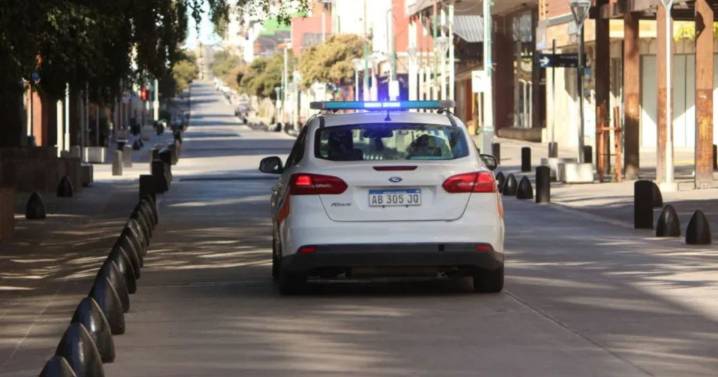Muerte trágica en Bariloche: realizaba trabajos de poda y cayó sobre una estructura de hormigón