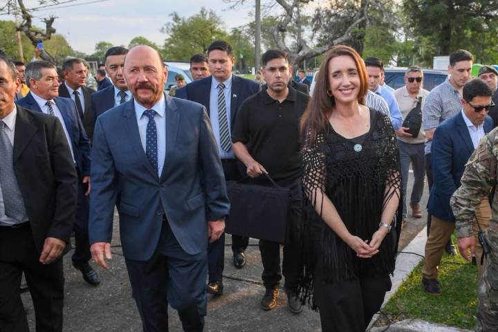 "Establecer lazos". Villarruel respondió a las críticas de los libertarios por su foto con Gildo Insfrán en Formosa