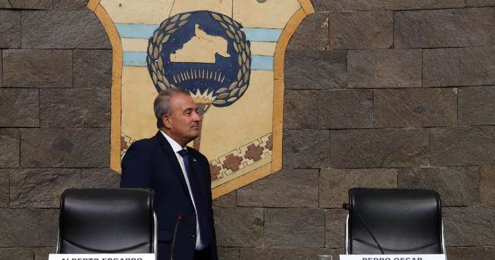 El vice Pesatti, de «fundador» de Juntos a protagonista ausente del proceso electoral