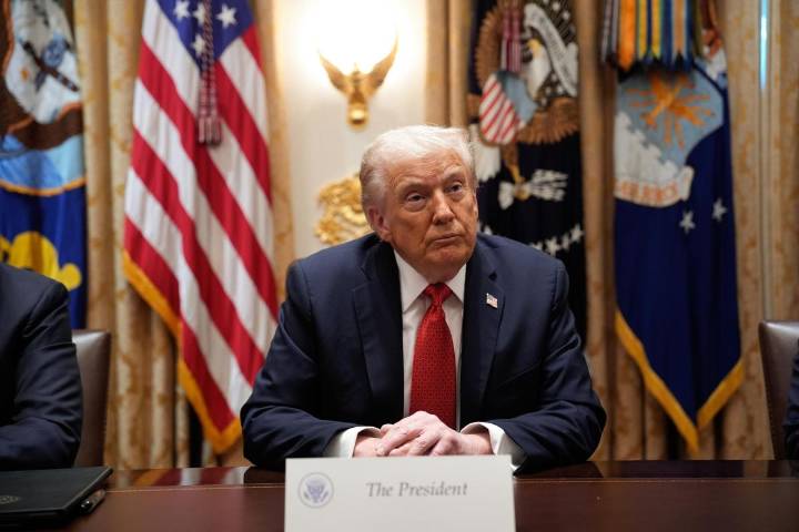 Trump amenaza con “erradicar” a Hamás si viola el acuerdo de paz en Gaza