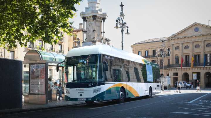Denuncian que la empresa de las villavesas manipula la huelga imponiendo servicios mínimos a los que la respaldan