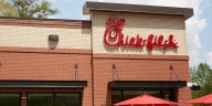 Chick-fil-A giving away free chicken nuggets to Charlotte