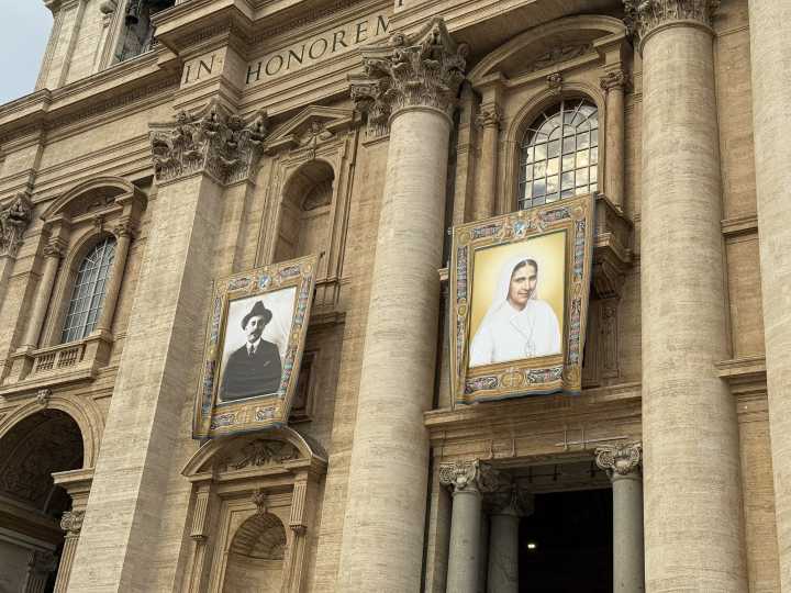 El papa canoniza a José Gregorio Hernández y Carmen Rendiles, primeros santos venezolanos