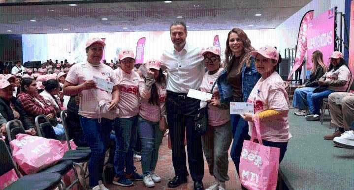 Aceleran Gobierno de Monterrey entrega de Tarjeta Regia Plus