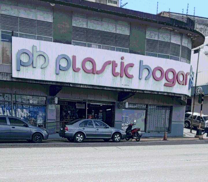 Comercios emblemáticos a lo largo de la avenida Francisco García de Hevia