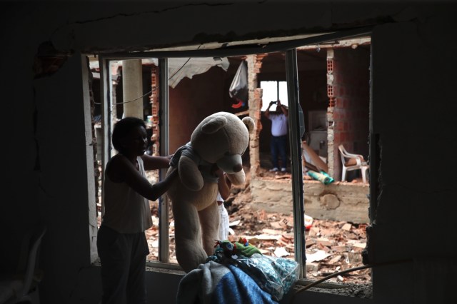 Atentado con explosivos deja casas destruidas y varios heridos en Colombia