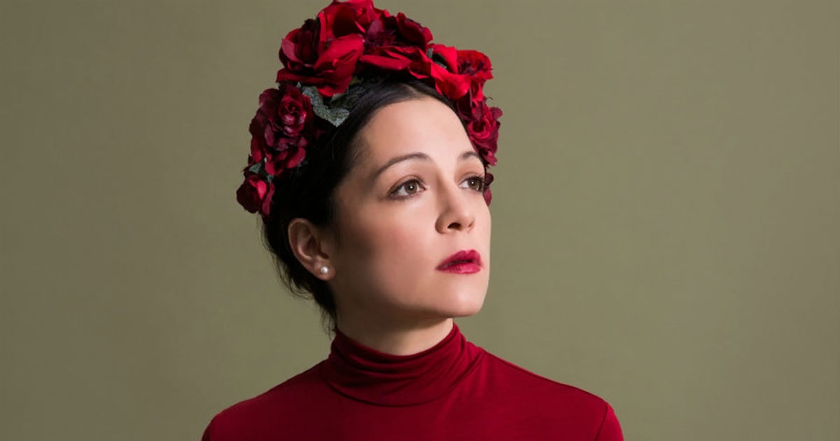 “La cometierra”: Natalia Lafourcade sorprende con nuevo sencillo