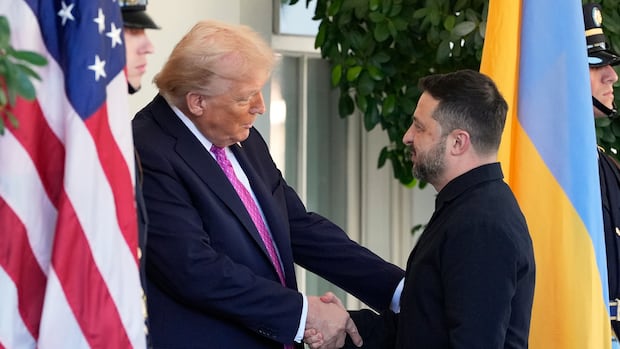 Trump shows hesitance to send Kyiv Tomahawk missiles in talks with Zelenskyy