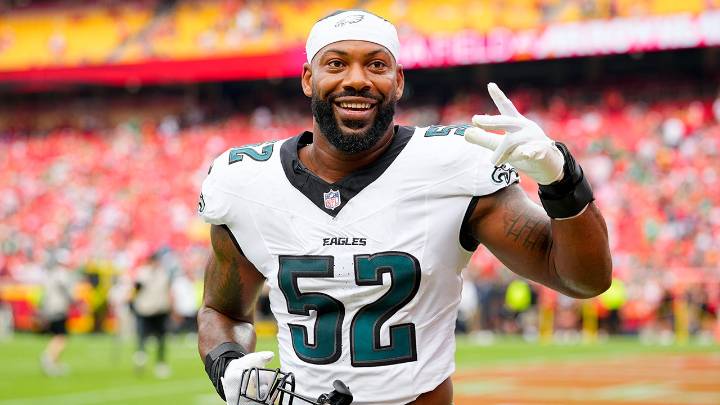 Eagles' Za'Darius Smith announces retirmenet