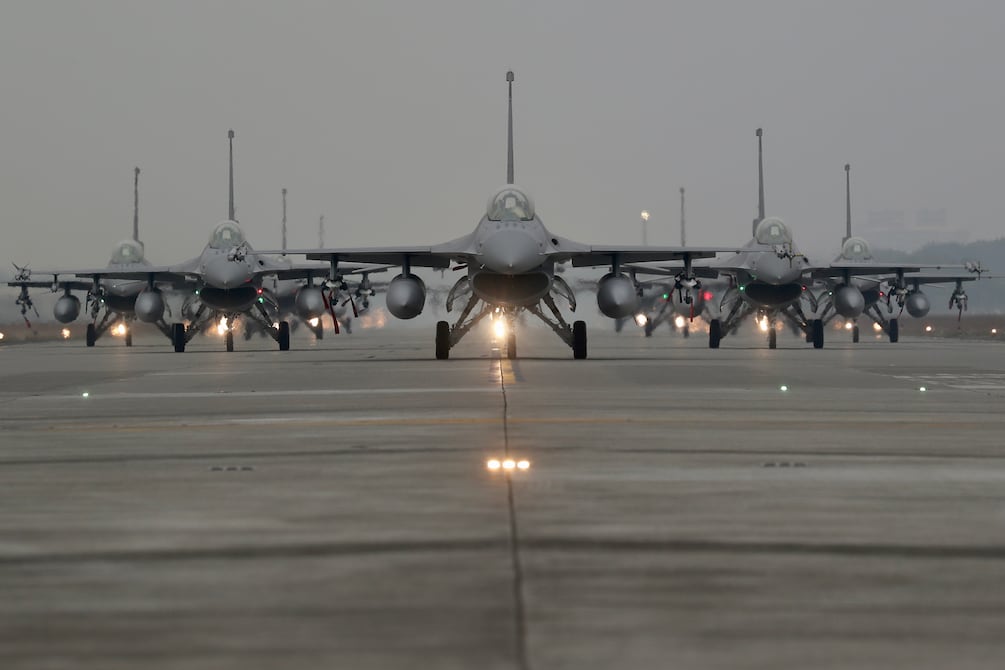 EE. UU. retrasa la entrega de los F-16 a Taiwán, valorados en 8.000 millones de dólares, debido a la falta de mano de obra