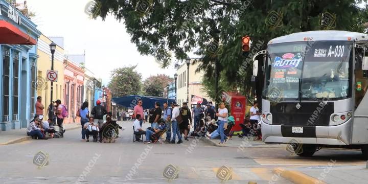 Tercer día de afrenta de S-22 IEEPO y gobierno a automovilistas