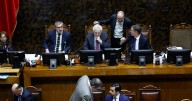 Senado aprueba a los dos nominados del gobierno para la Corte Suprema