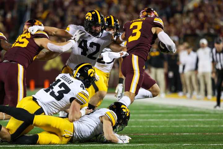 P.J. Fleck corrects Iowa fans over fair catch kerfuffle