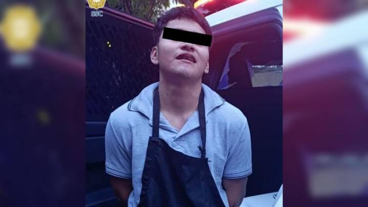 Vendedor de carnitas asesina a venezolano con el tubo de su puesto en la Cuauhtémoc