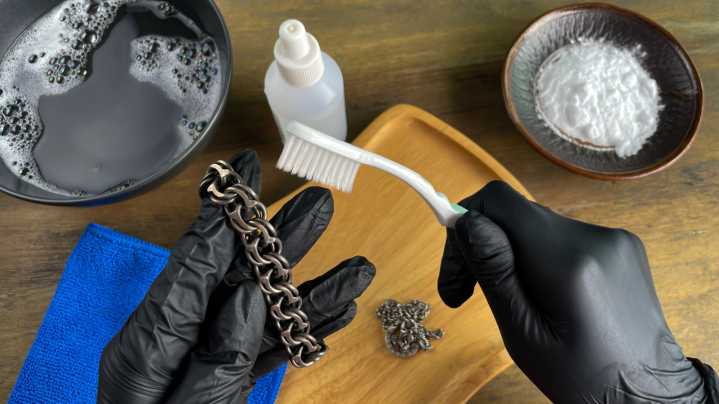 An Ultrasonic Cleaner Is The Tool You Need For A Spotless Home From Top To Bottom