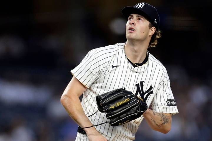 Cam Schlittler, diamante en bruto de Yankees, mantiene en secreto a su novia, pero una pista revelaría su identidad
