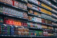 Cofepris vigilará que refresqueras cumplan con reducción de azúcar en bebidas