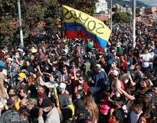 Bloqueos y movilizaciones en el centro de Bogotá marcan jornada de protestas del 14 de octubre