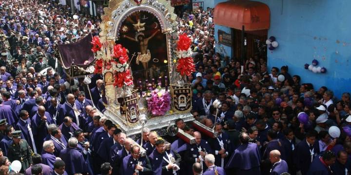 Última procesión del Señor de los Milagros para este 01 de noviembre: ¿A qué hora sale la sagrada imagen?