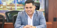Alcalde encargado de Bucaramanga, Eduard Sánchez, revoca seis nombramientos tras salida de Jaime Beltrán