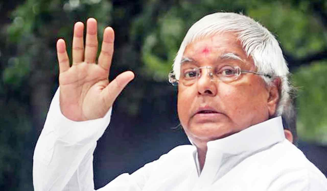 Unfazed by seat-sharing delay, Lalu begins distributing RJD tickets in Bihar