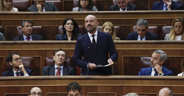 Jaime de los Santos, al PSOE: «Abandonan a las víctimas de ETA y a las mujeres maltratadas»