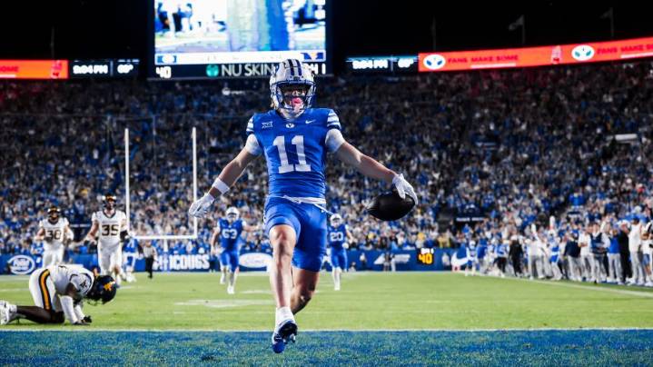 Parker Kingston Gives BYU Two Touchdown Lead Over West Virginia